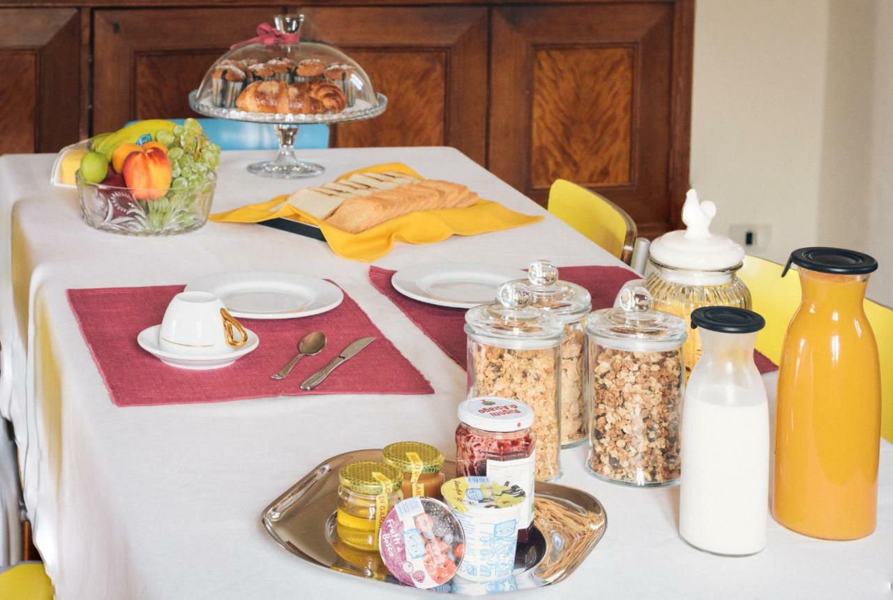 La Cascinetta Bed & Breakfast Passirano ภายนอก รูปภาพ